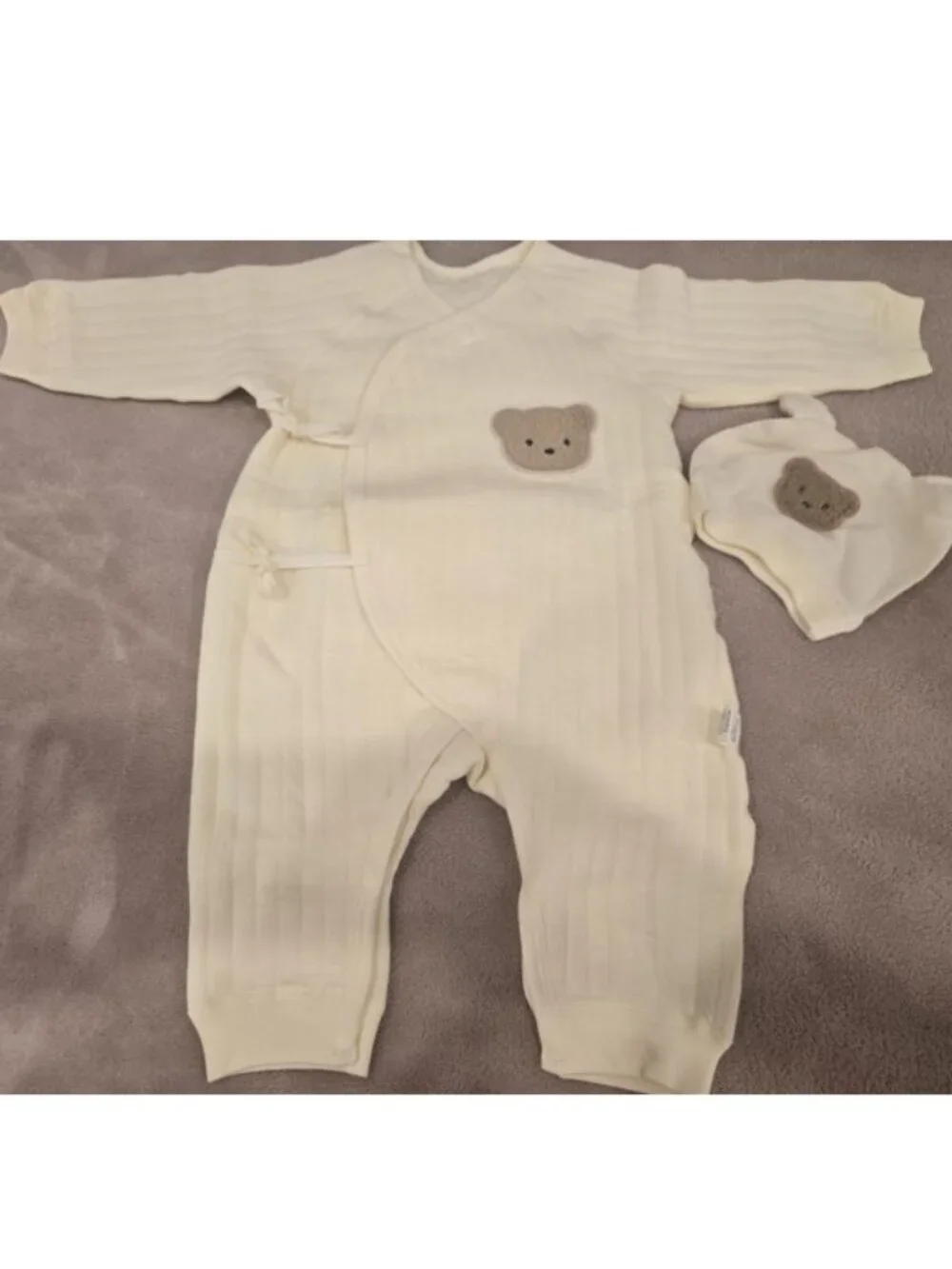 Soft Baby Romper Set Yellow or White Ribbed One-Piece with Baby Hat